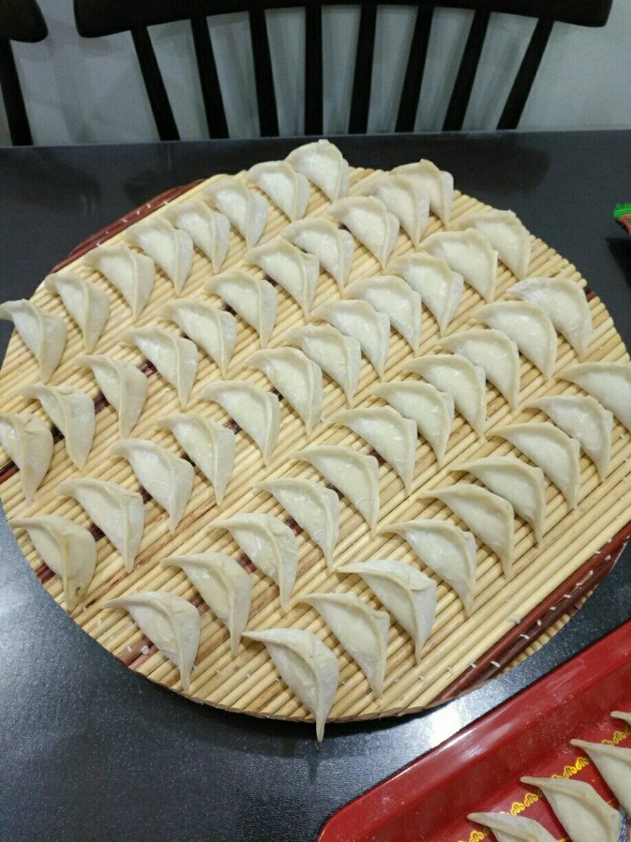 包饺子