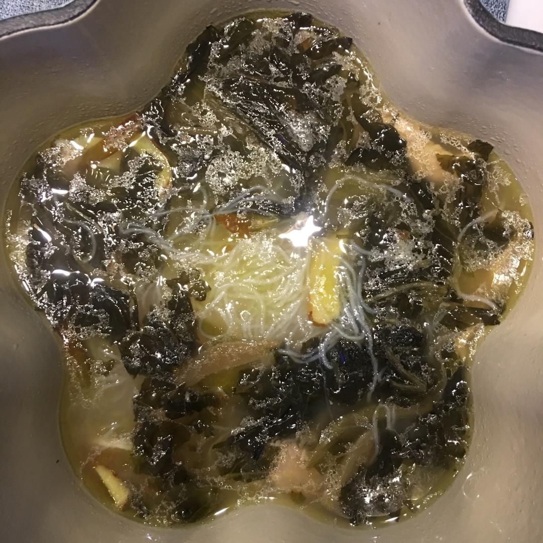 酸菜粉丝汤