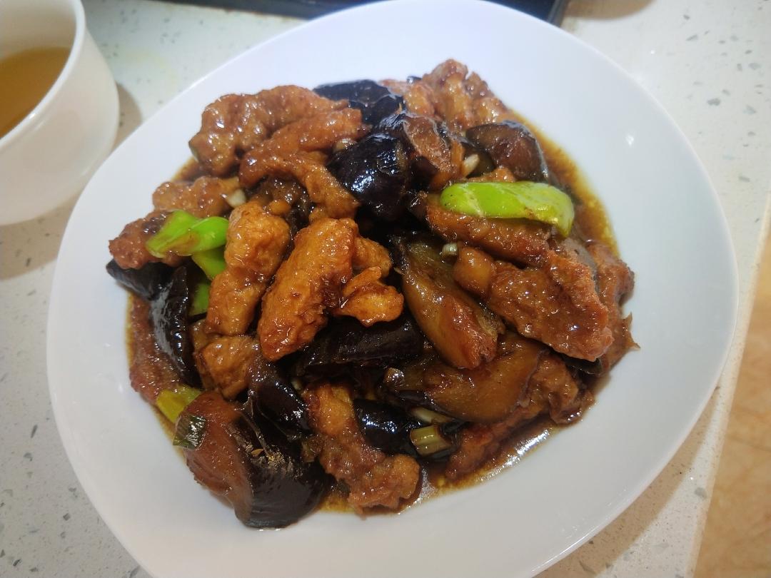 肉段烧茄子的做法