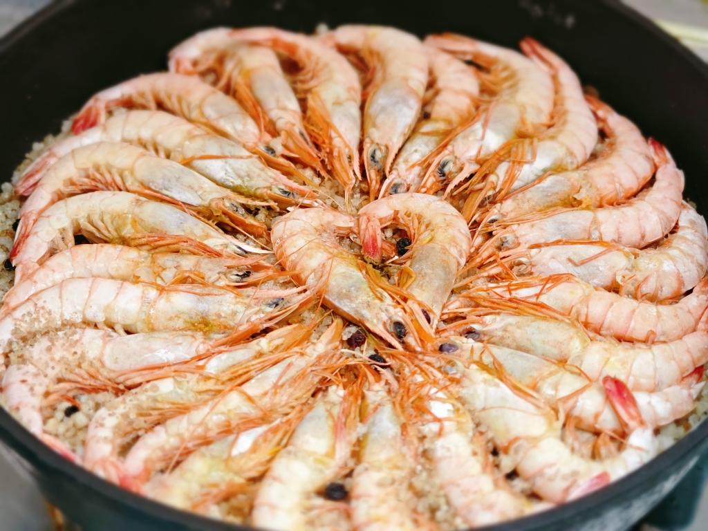 肉质咸香紧实—盐焗大虾