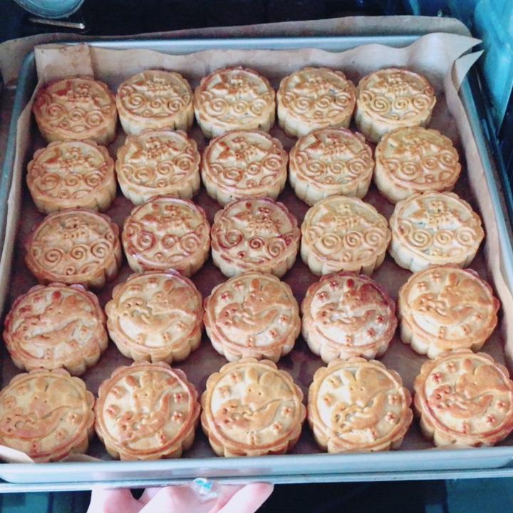 广式月饼—蛋黄冬翅月饼