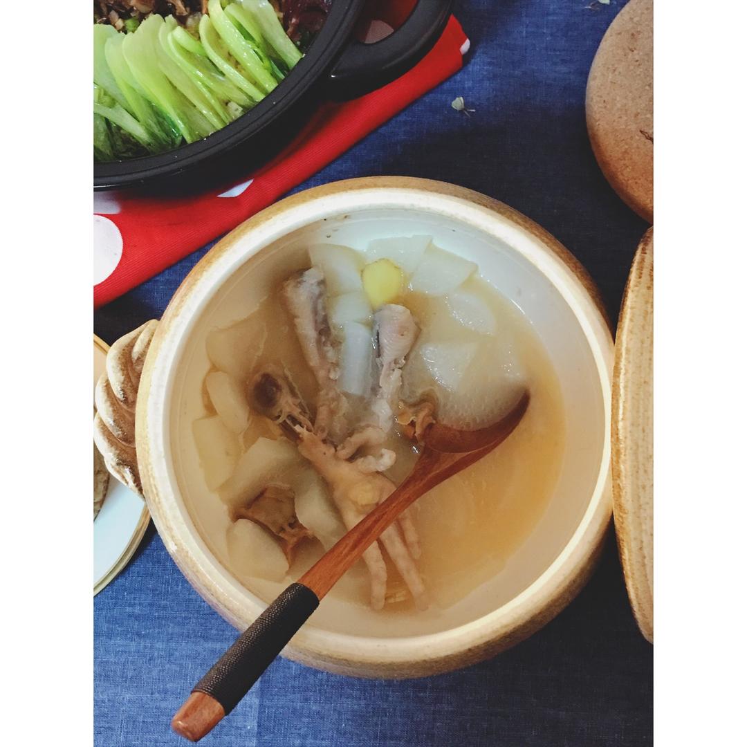 响螺片鸡脚瘦肉汤