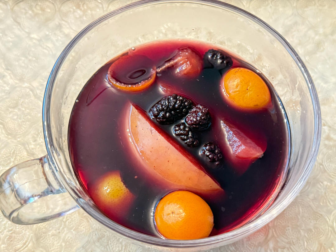 桑葚金桔苹果饮