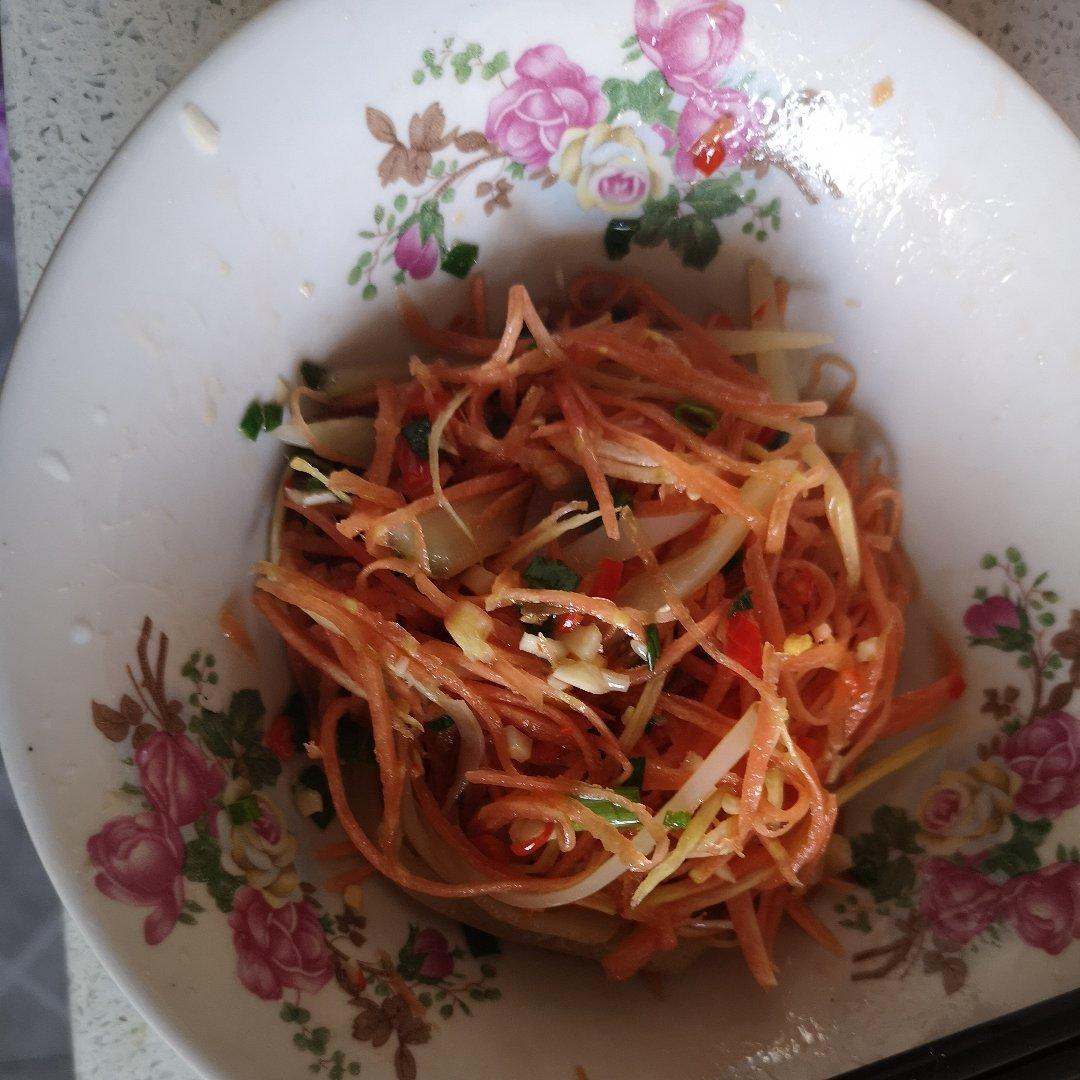 爽口凉拌胡萝卜丝