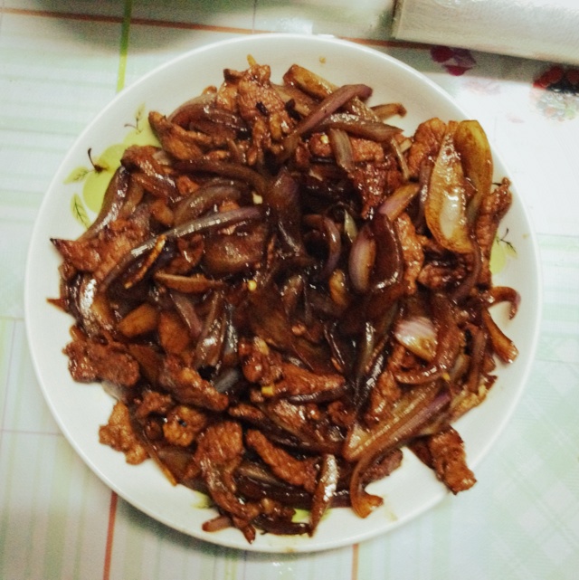 洋葱炒肉