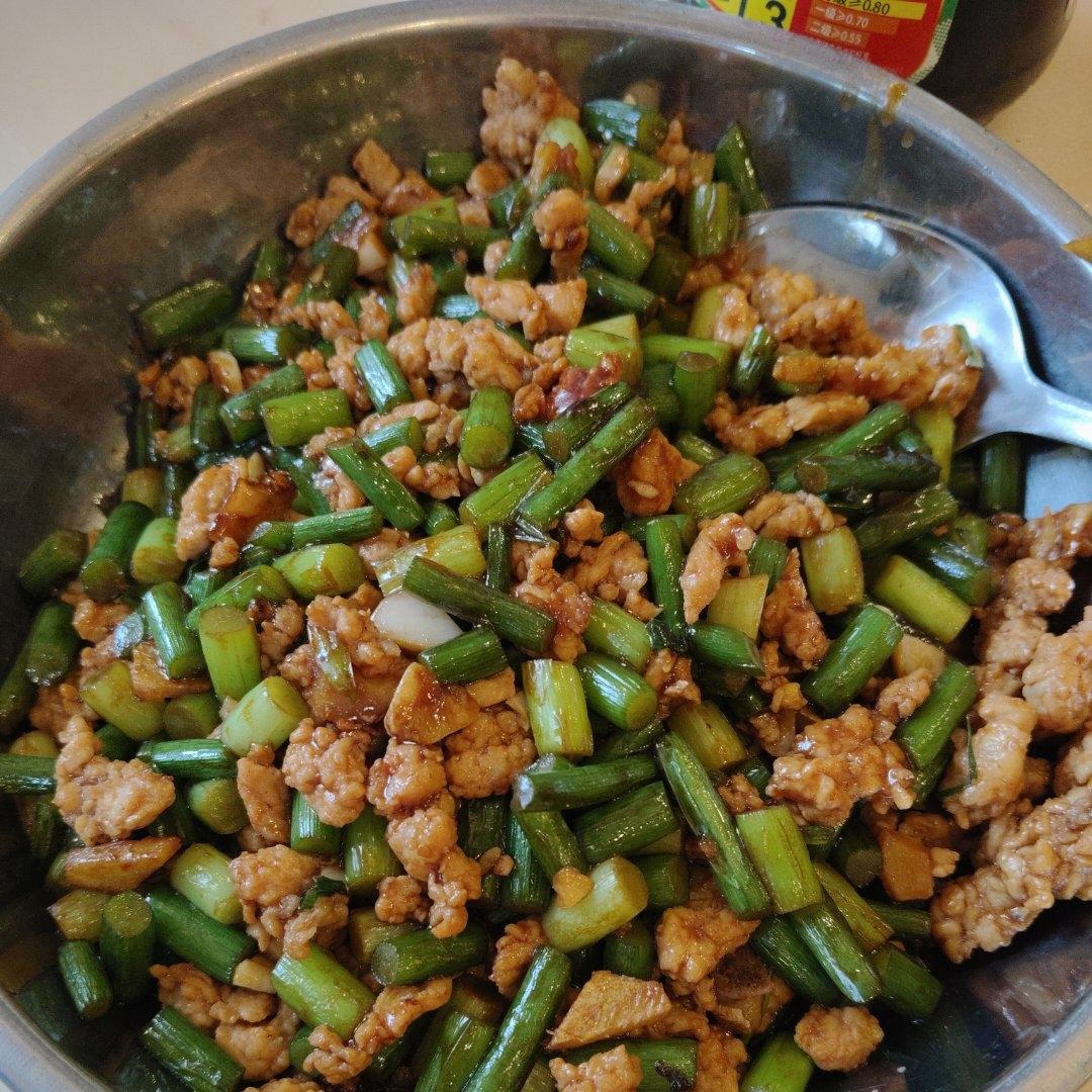 蒜苔炒肉末，三碗米饭都不够吃