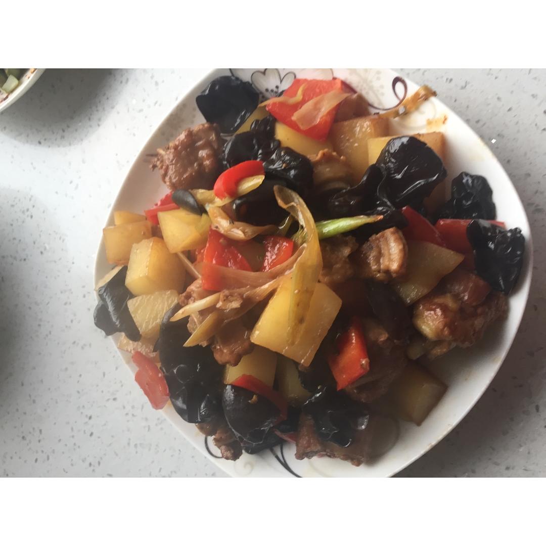 土豆炖排骨