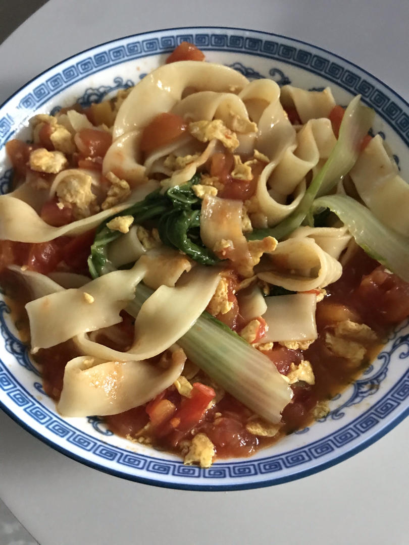 好吃到犯规❗️茄汁火腿鸡蛋焖面