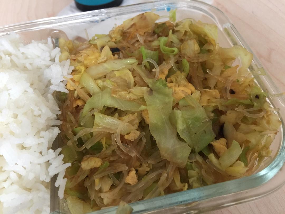 包菜粉丝炒鸡蛋