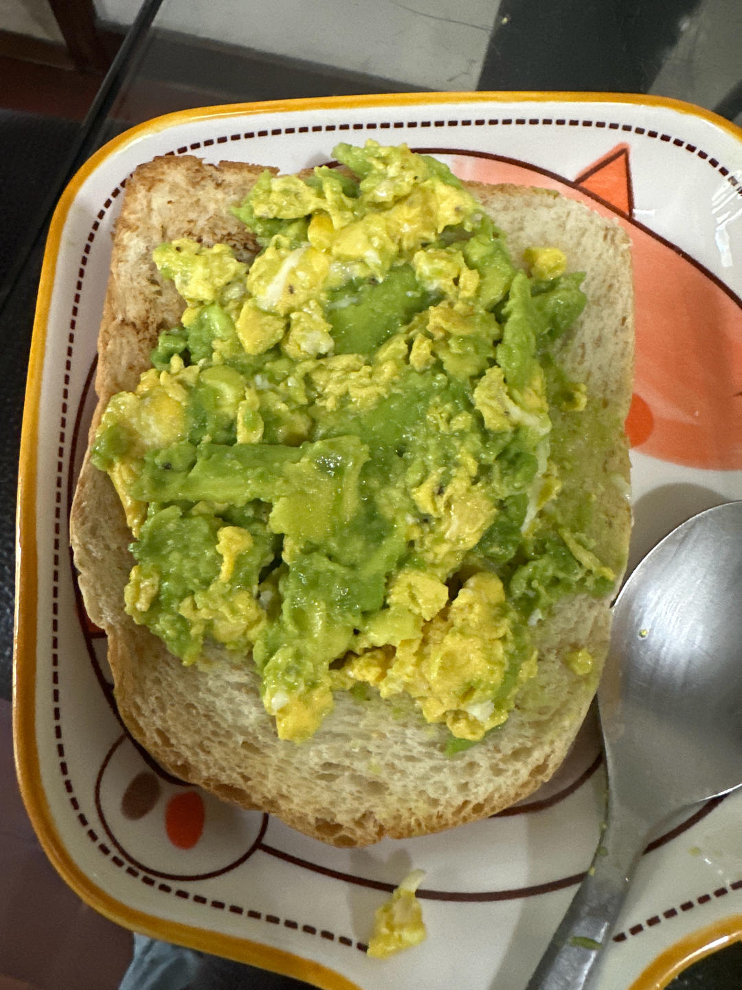 低脂健康早餐｜鸡蛋牛油果酱法棍
