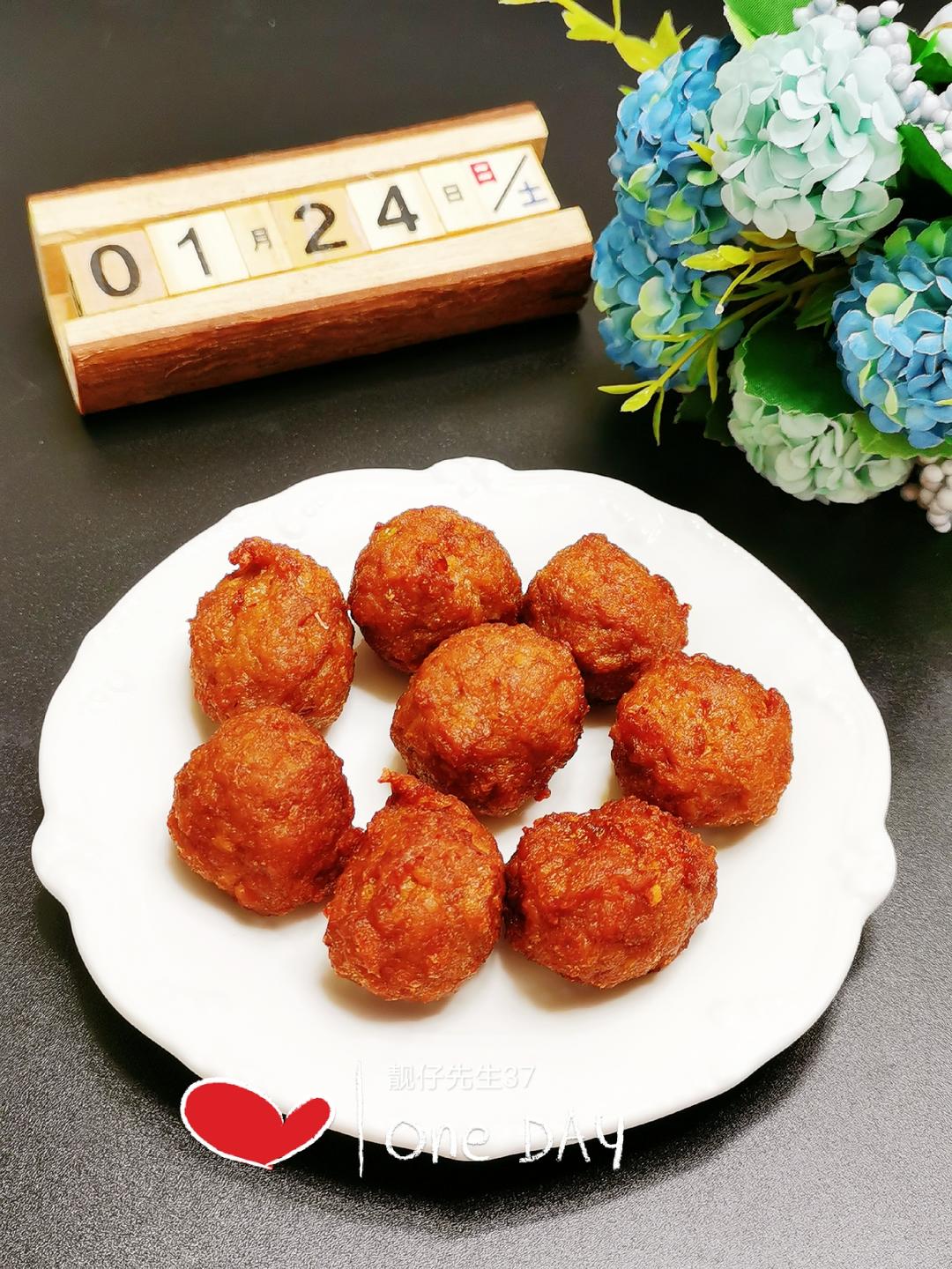 焦香黄金莲藕猪肉丸炸肉丸详细视频操作