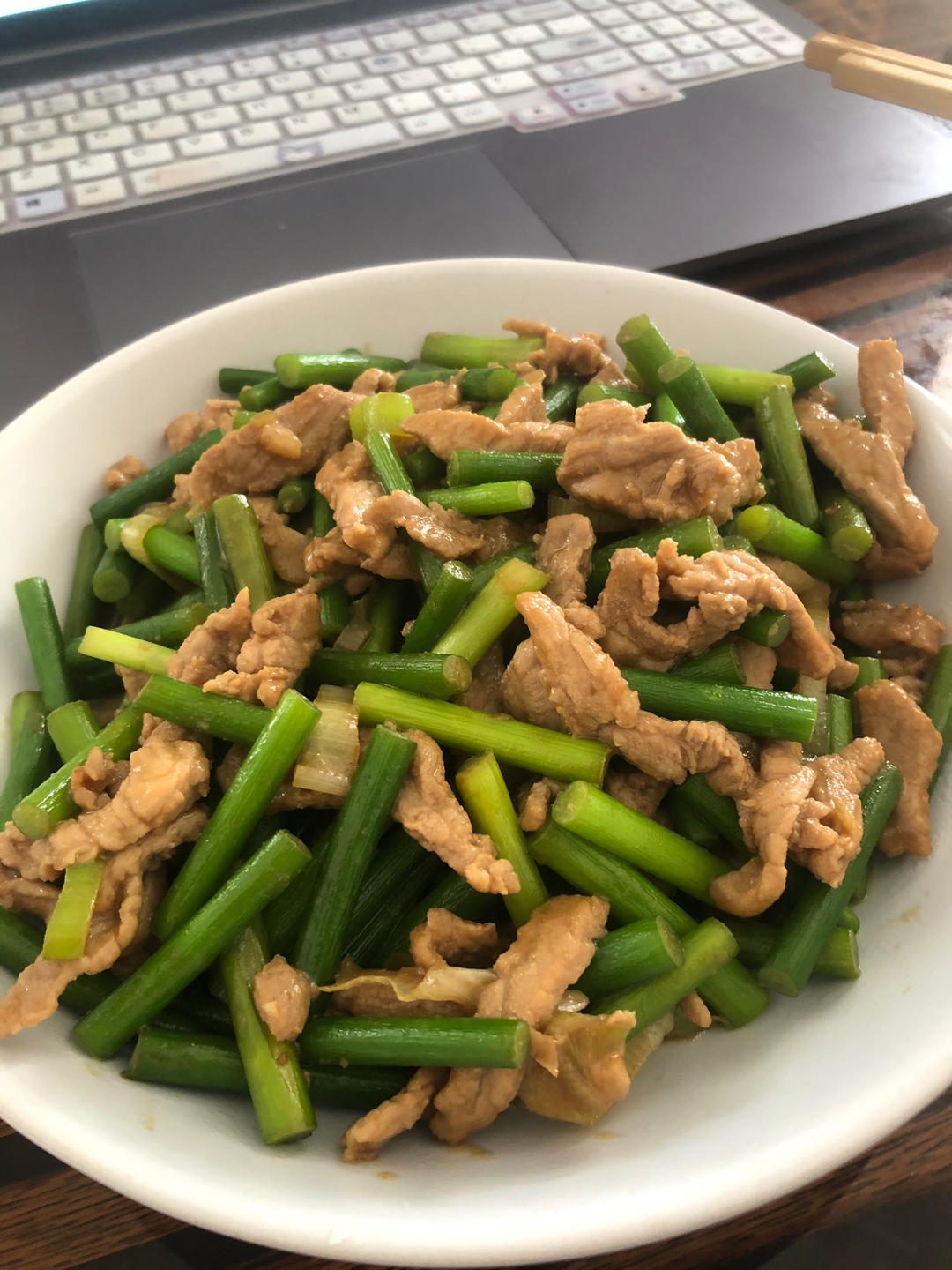妈妈牌蒜薹炒肉