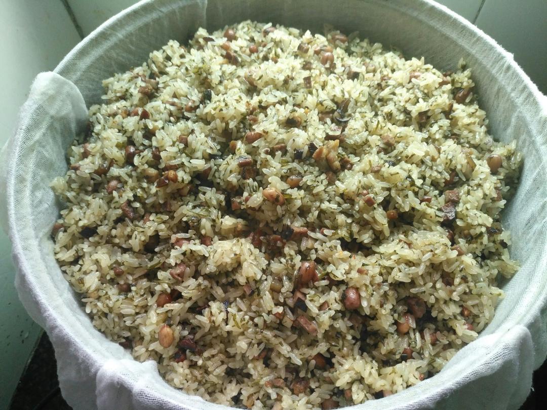 手机用户99775lqp做的蒿菜饭野蒿菜