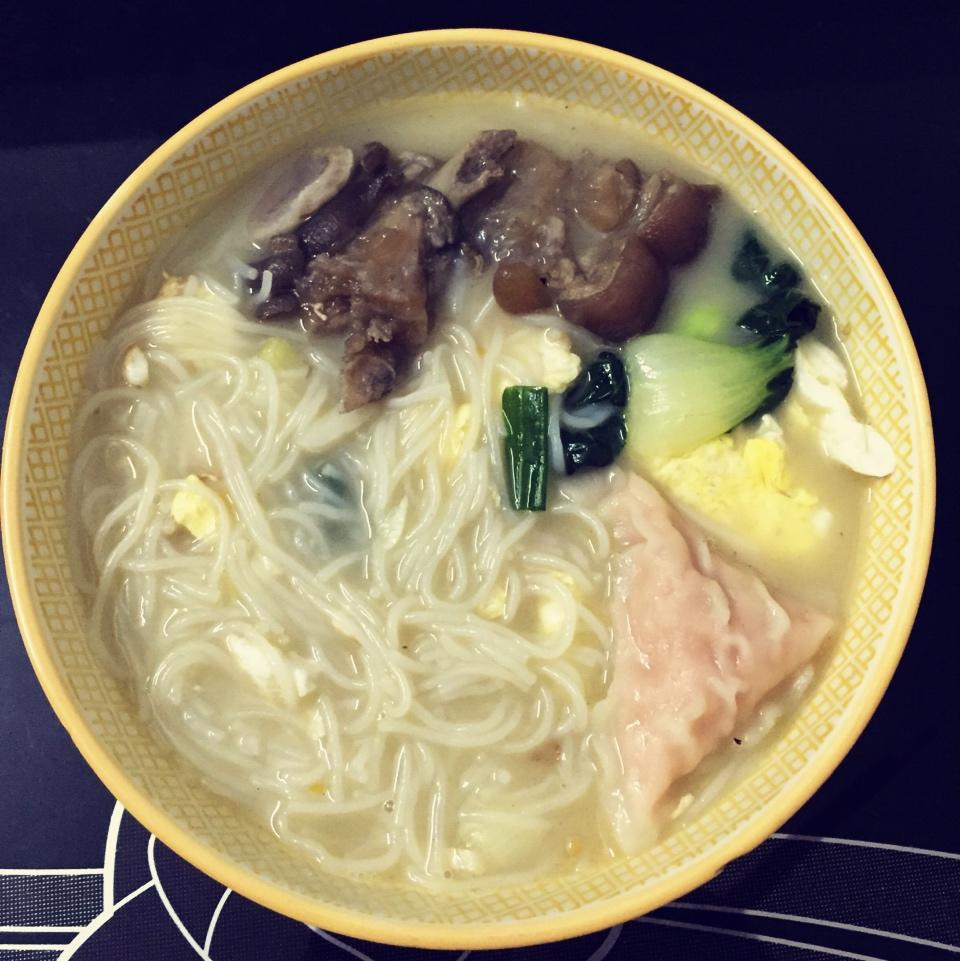 ୧( "̮ )୨ 好好生活 ୧( "̮ )୨