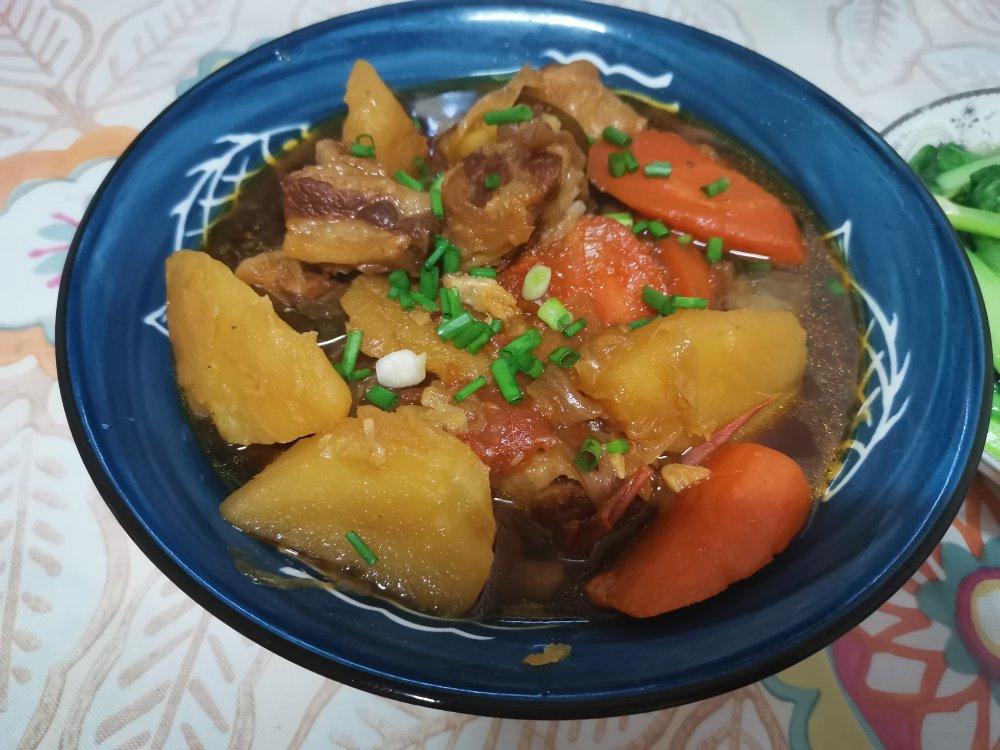 番茄土豆炖牛腩