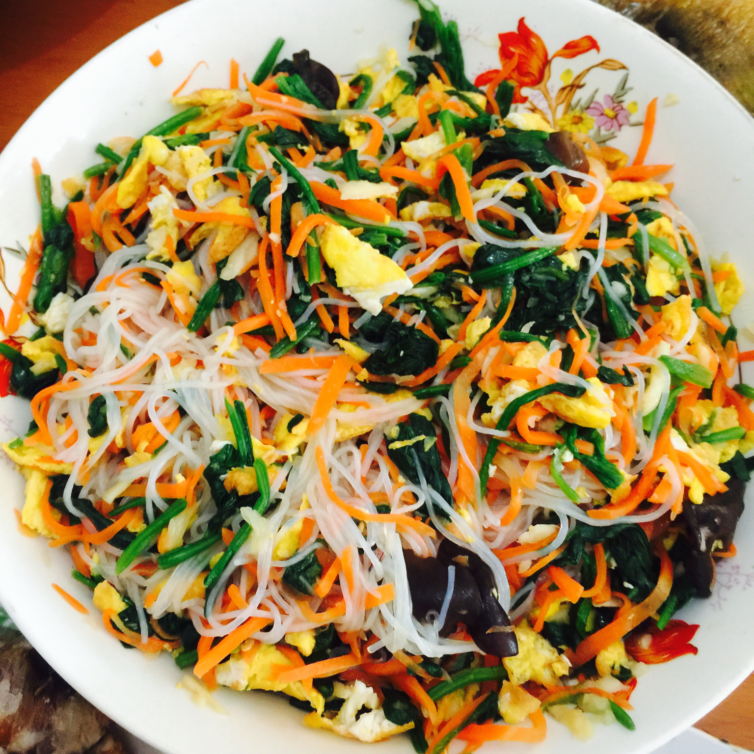 菠菜鸡蛋拌粉丝