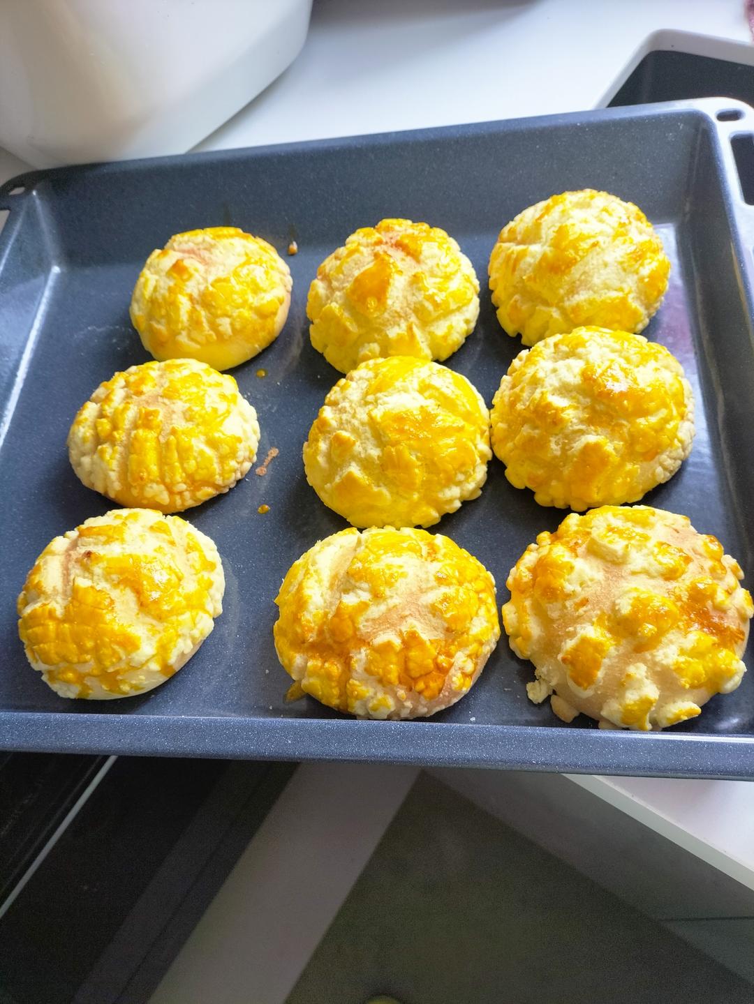 菠萝包-拒绝店里那些甜到吃不出香味的菠萝包