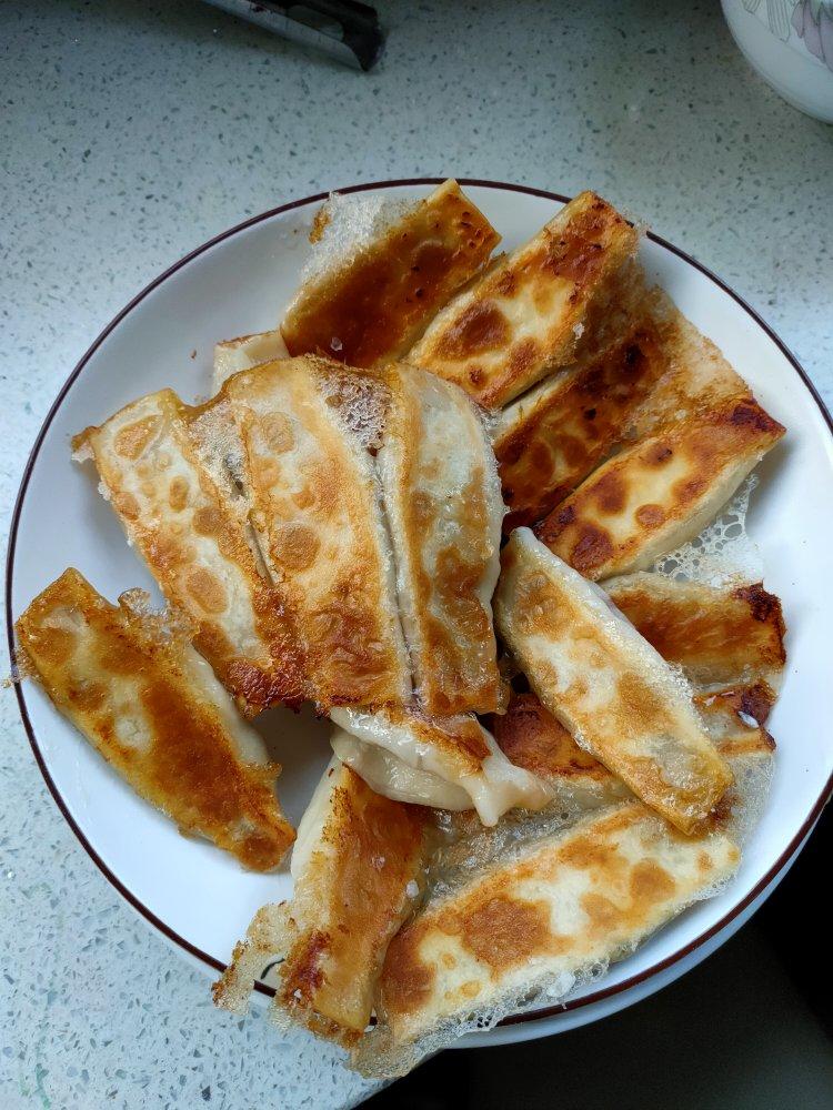 锅贴饺子