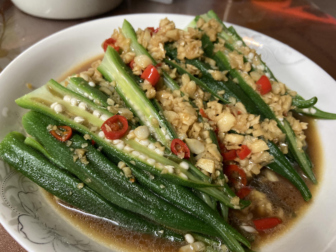 营养美味的凉拌秋葵
