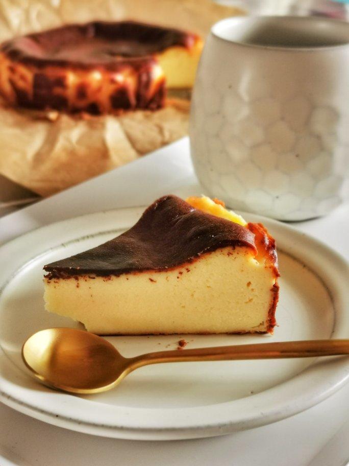 “烧伤”的奶酪蛋糕Burnt cheese cake