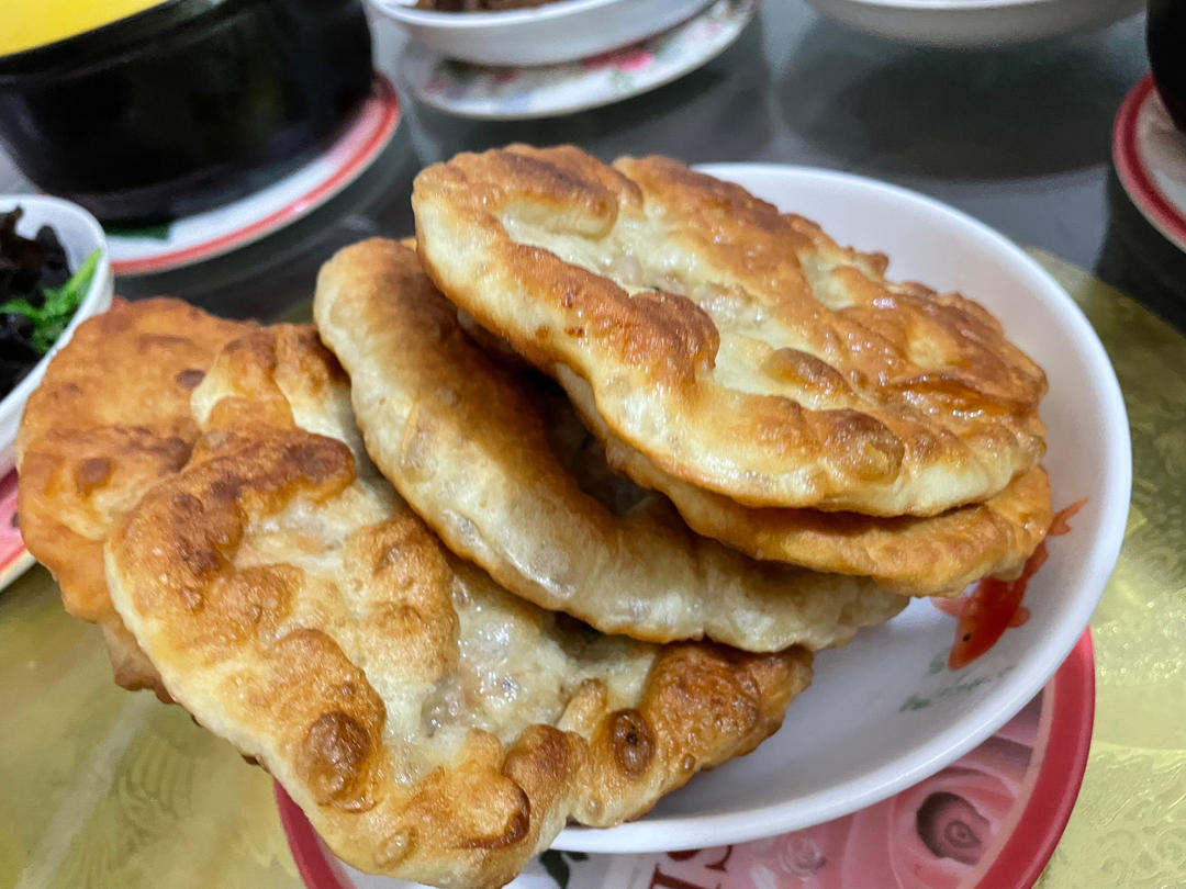 早餐店炸葱油饼 外酥里软 葱香味十足 附细节视频详解