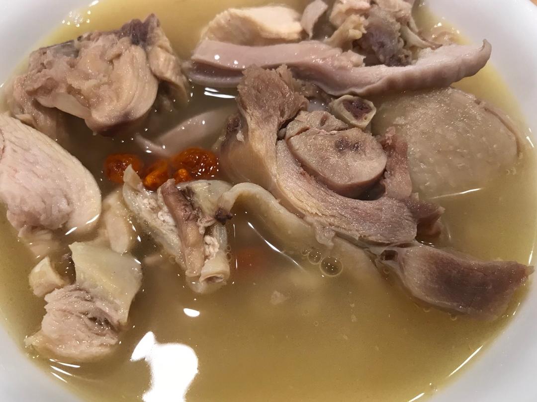猪肚煲鸡