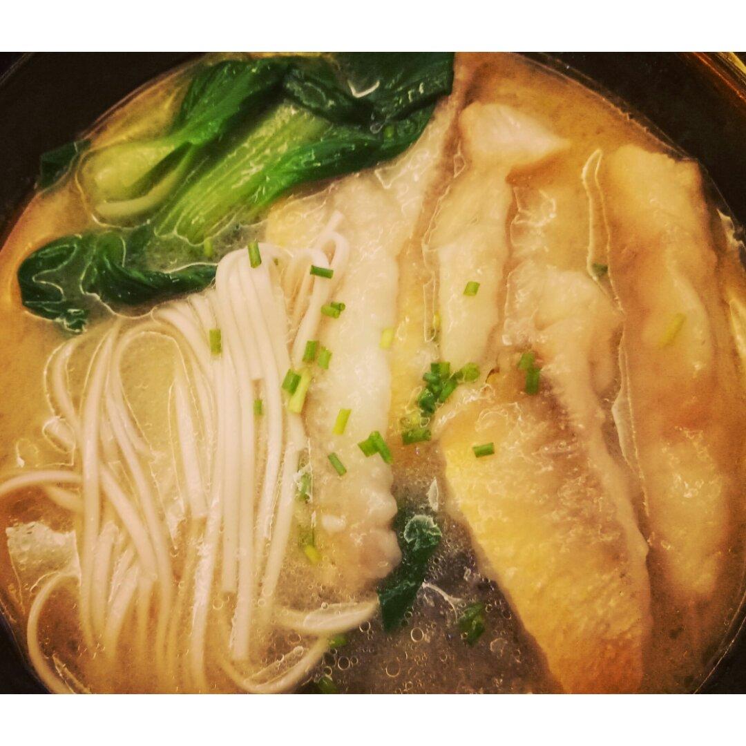 雪菜黄鱼煨面