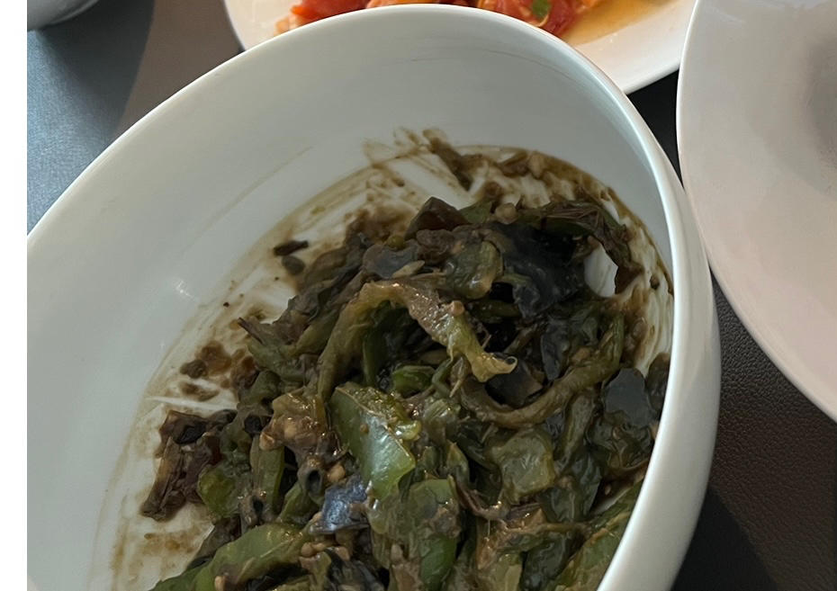 手擂尖椒皮蛋