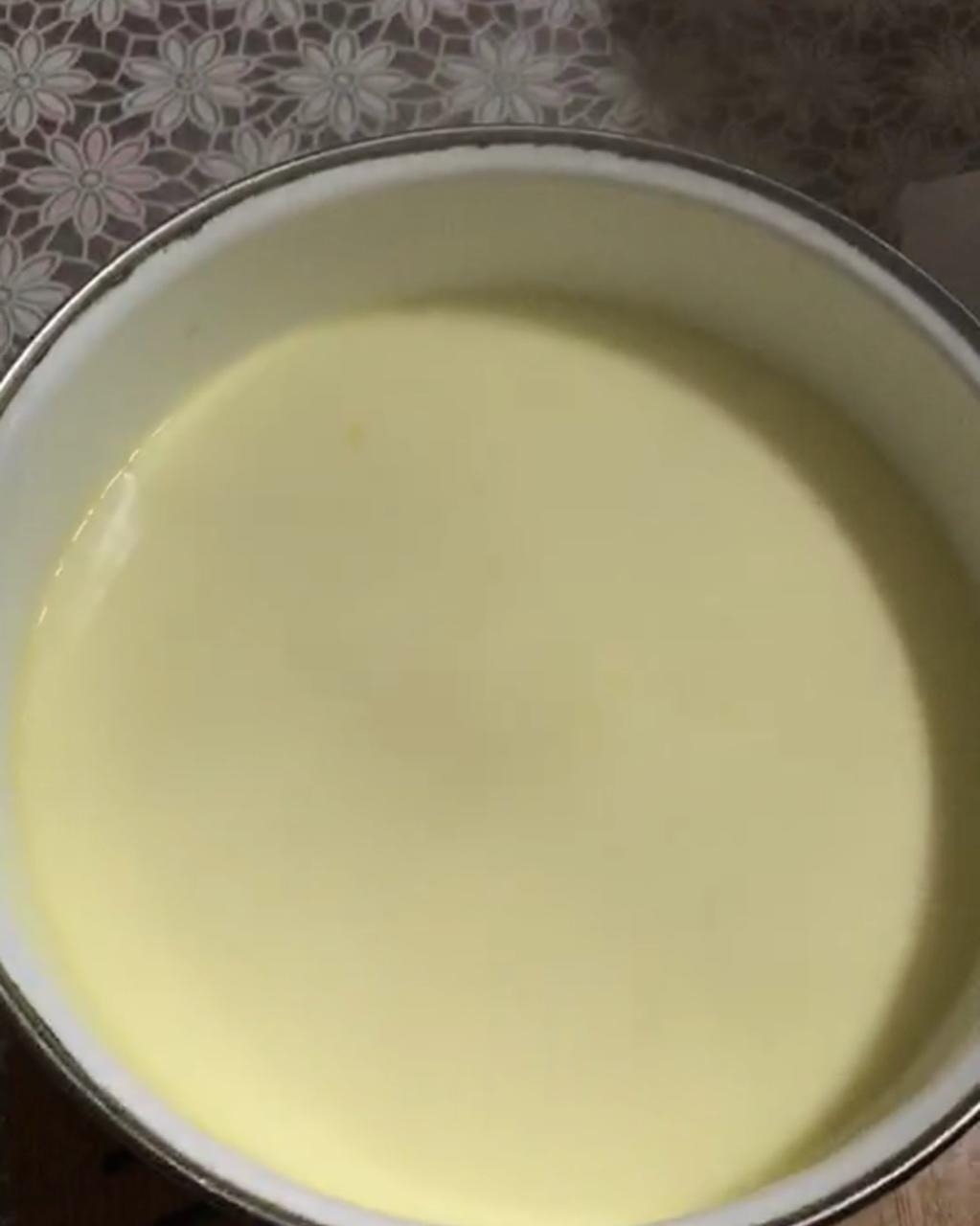 牛奶蒸蛋