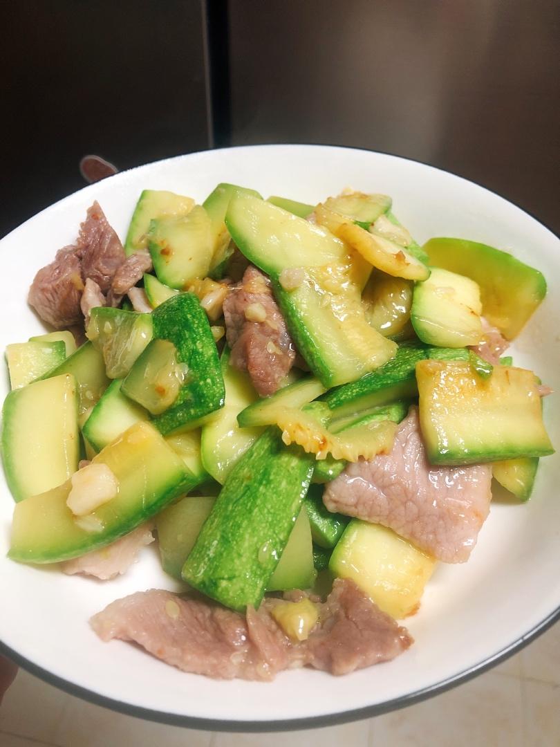 云南小瓜炒肉