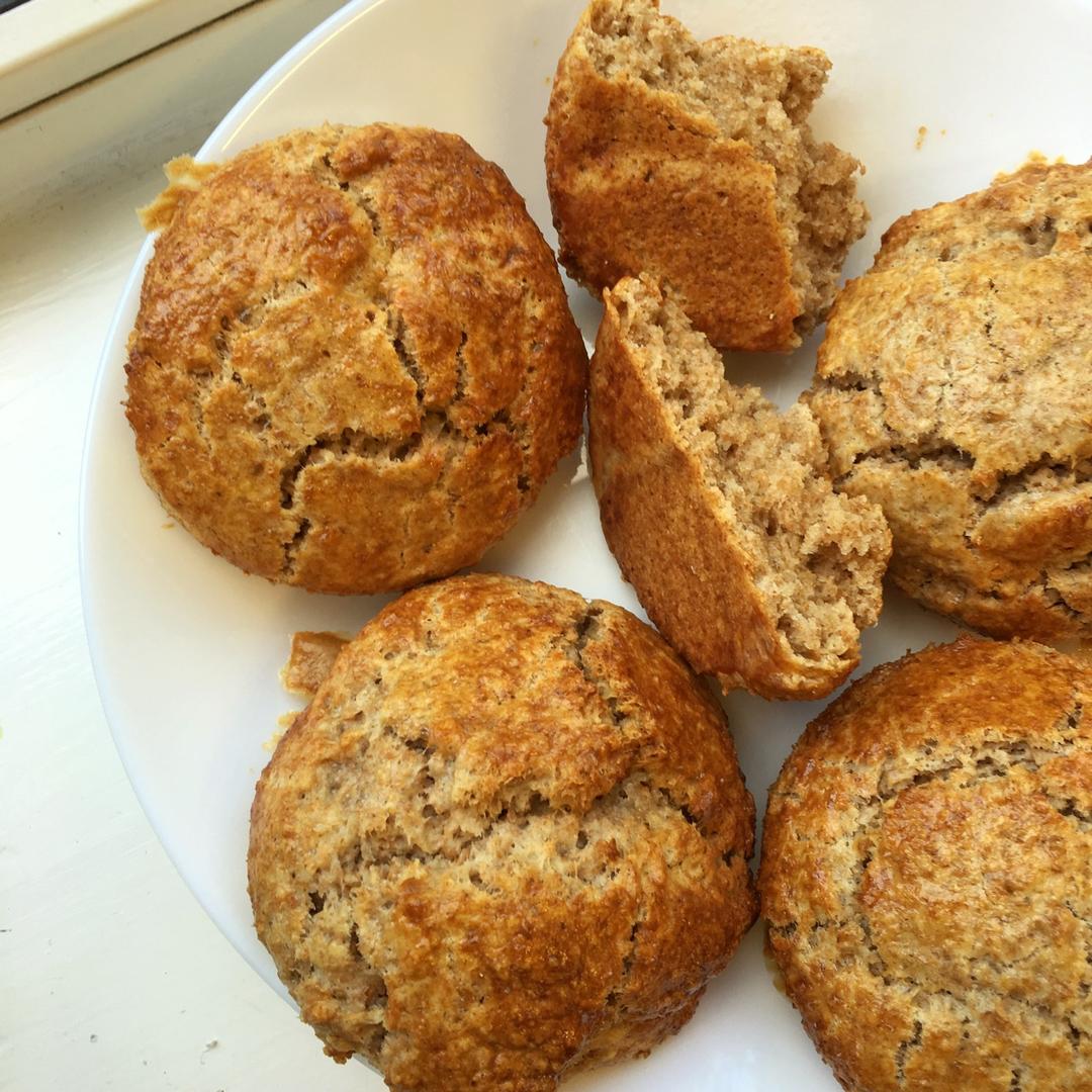 【视频】3分钟 奶油司康Scone(可能是世界上最快手的司康) 消耗淡奶油～