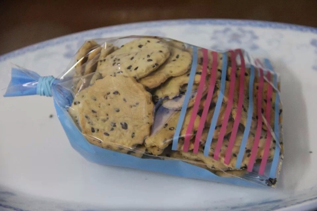 黑芝麻咸香饼干