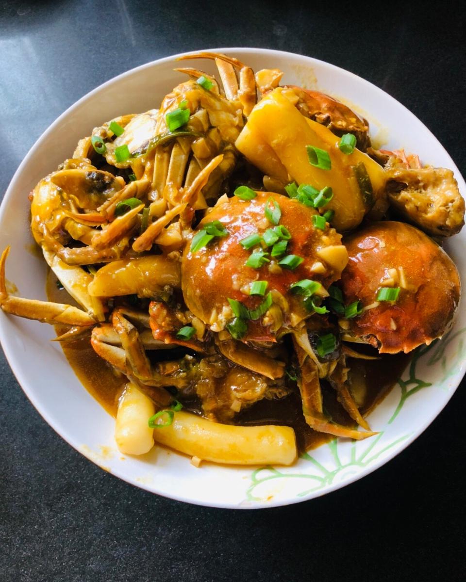 六月黄：螃蟹炒年糕