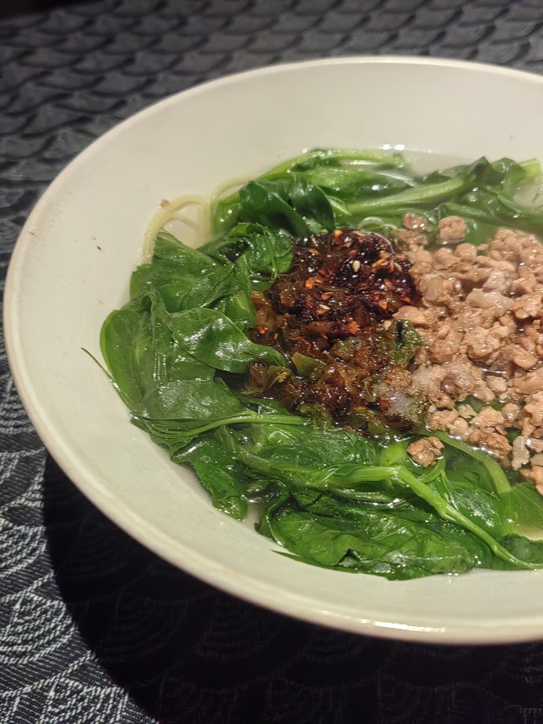 肉沫豌豆尖面