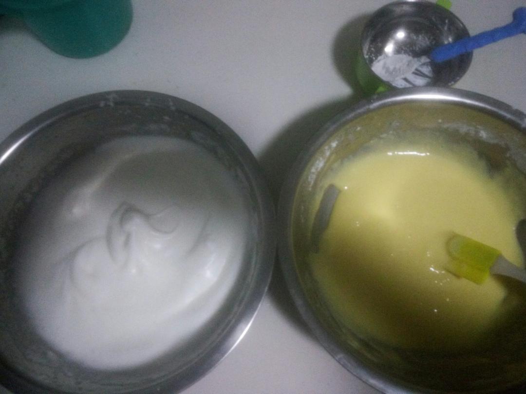 软绵绵戚风纸杯蛋糕