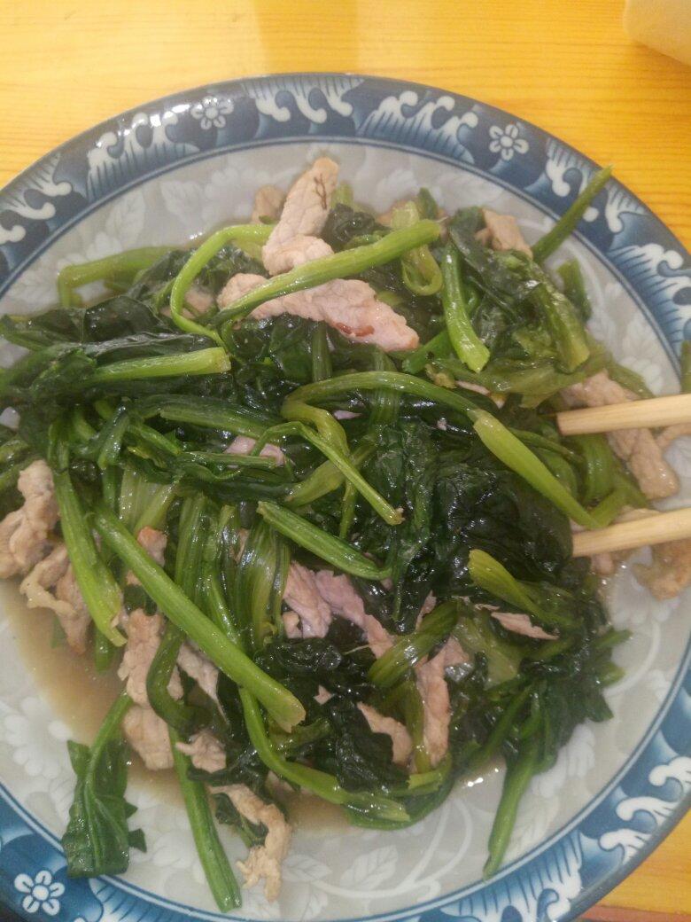 肉丝炒菠菜