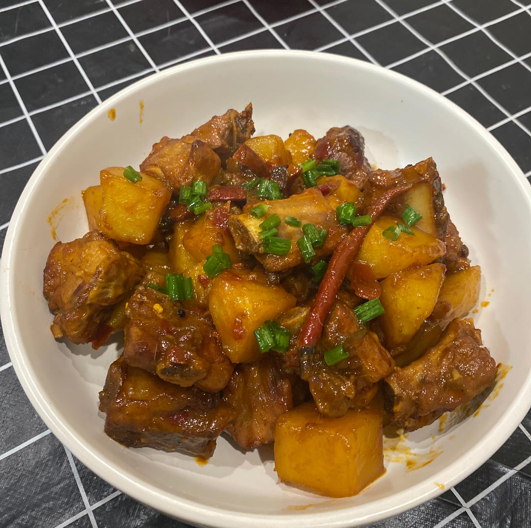 土豆烧排骨