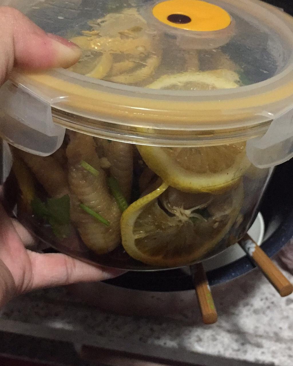 柠檬酸辣凤爪