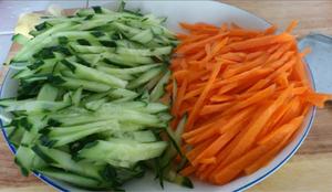 凉拌黄花菜的做法 步骤3
