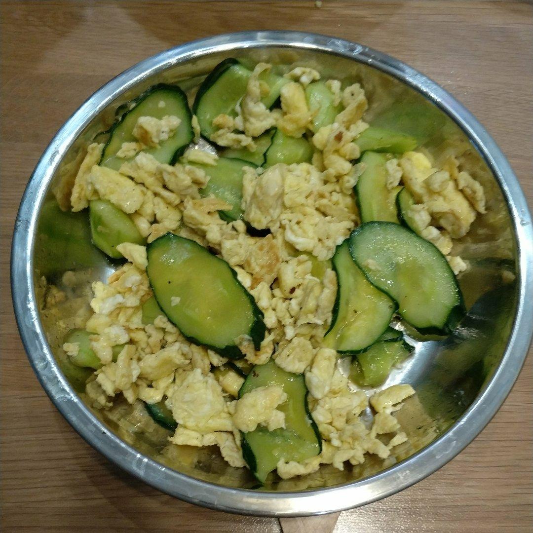黄瓜炒蛋