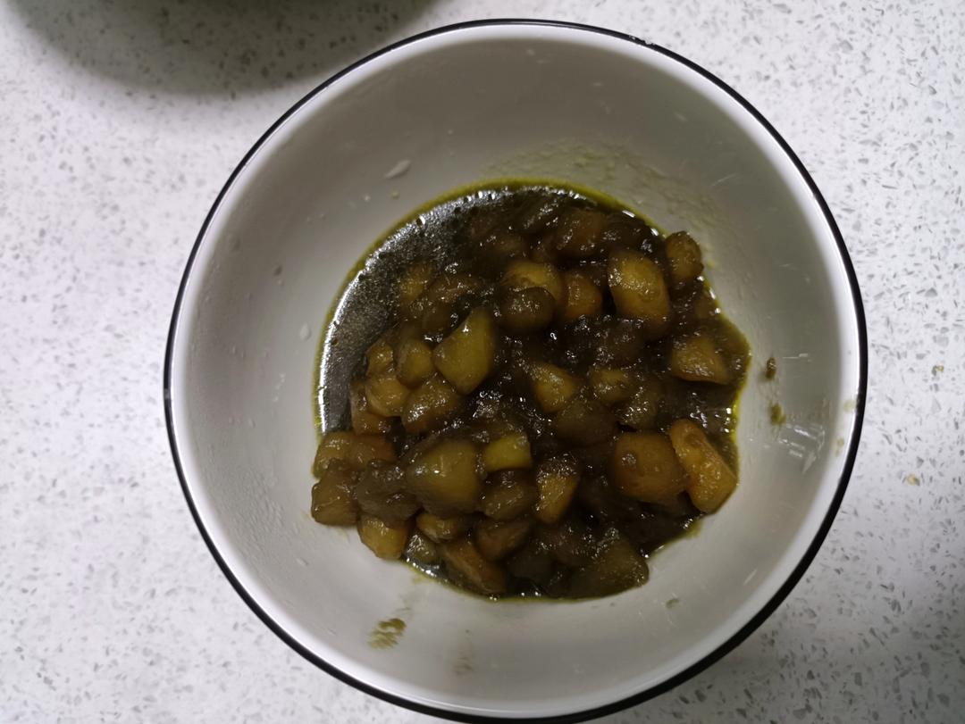 家里有蛋挞皮的一定要试试苹果派，可以扩展到各种派