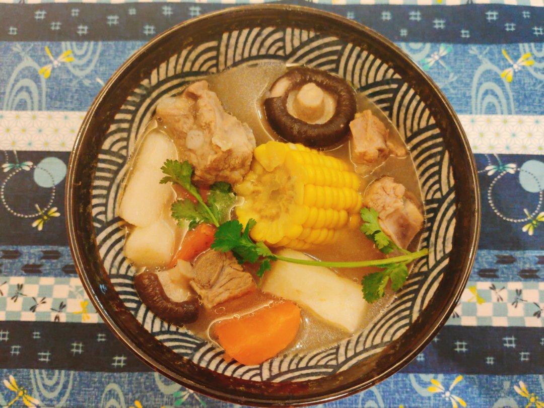 砂锅排骨山药玉米🌽煲（润燥养颜）