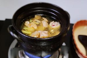 赤松茸煲鸡汤的做法 步骤4