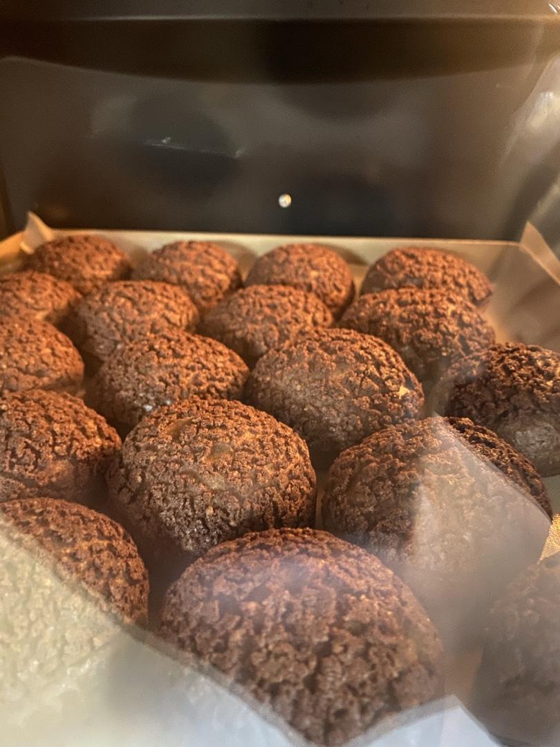 巧克力酥皮泡芙Chocolate Puff