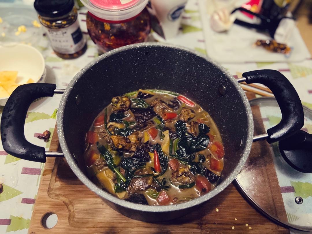 比黄焖鸡还要好吃的香菇炖鸡腿