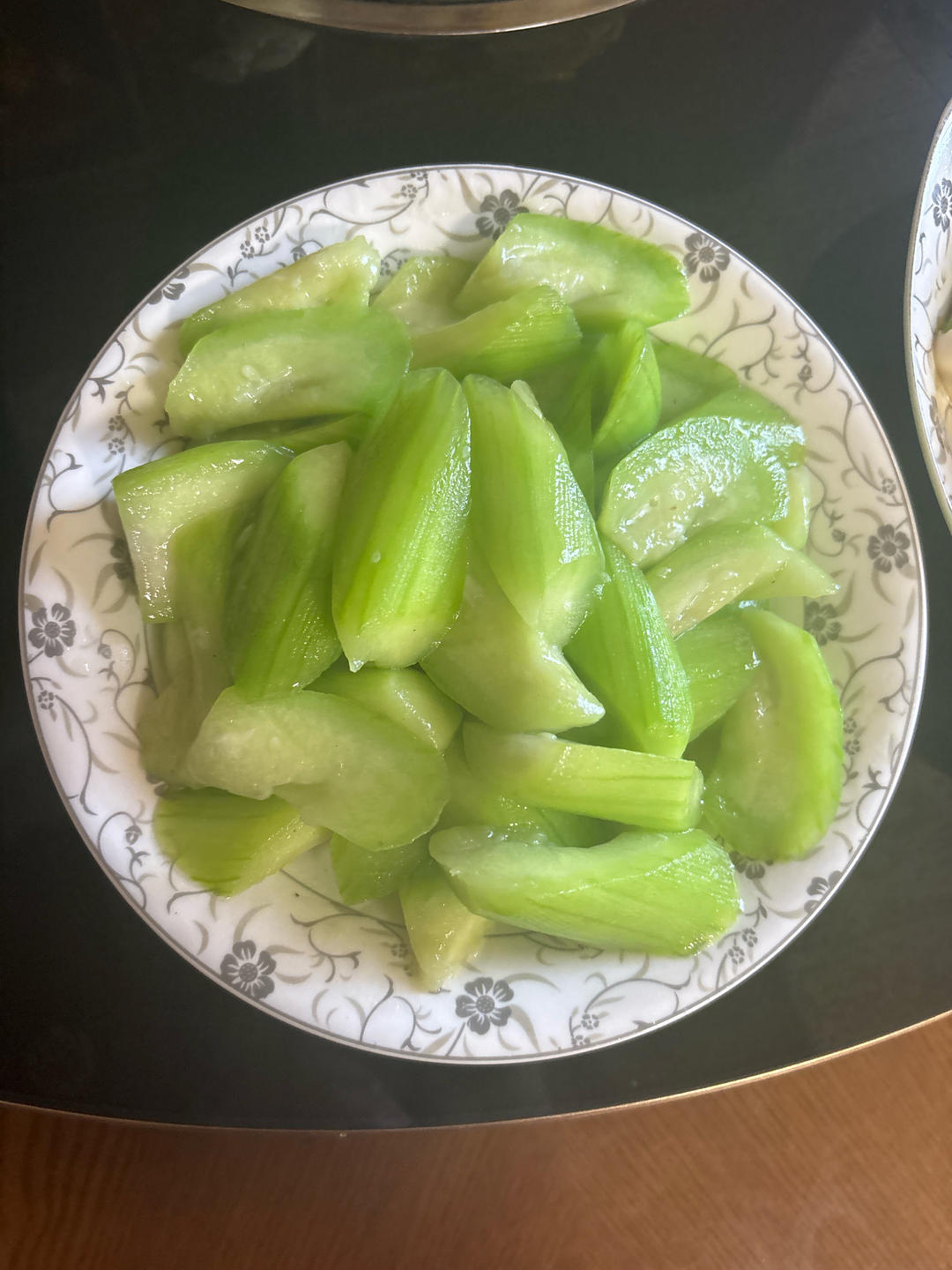 素炒丝瓜|这样做绝了！简单又好吃！