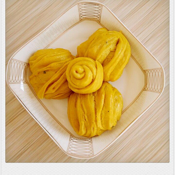 新手也可以--详解如何做出人见人爱、金黄的南瓜馒头