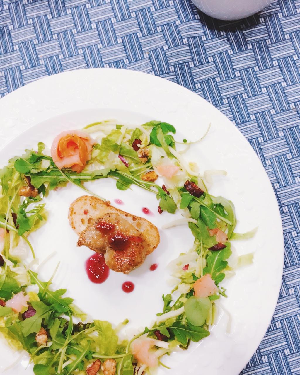 香煎鹅肝-蓝莓酱