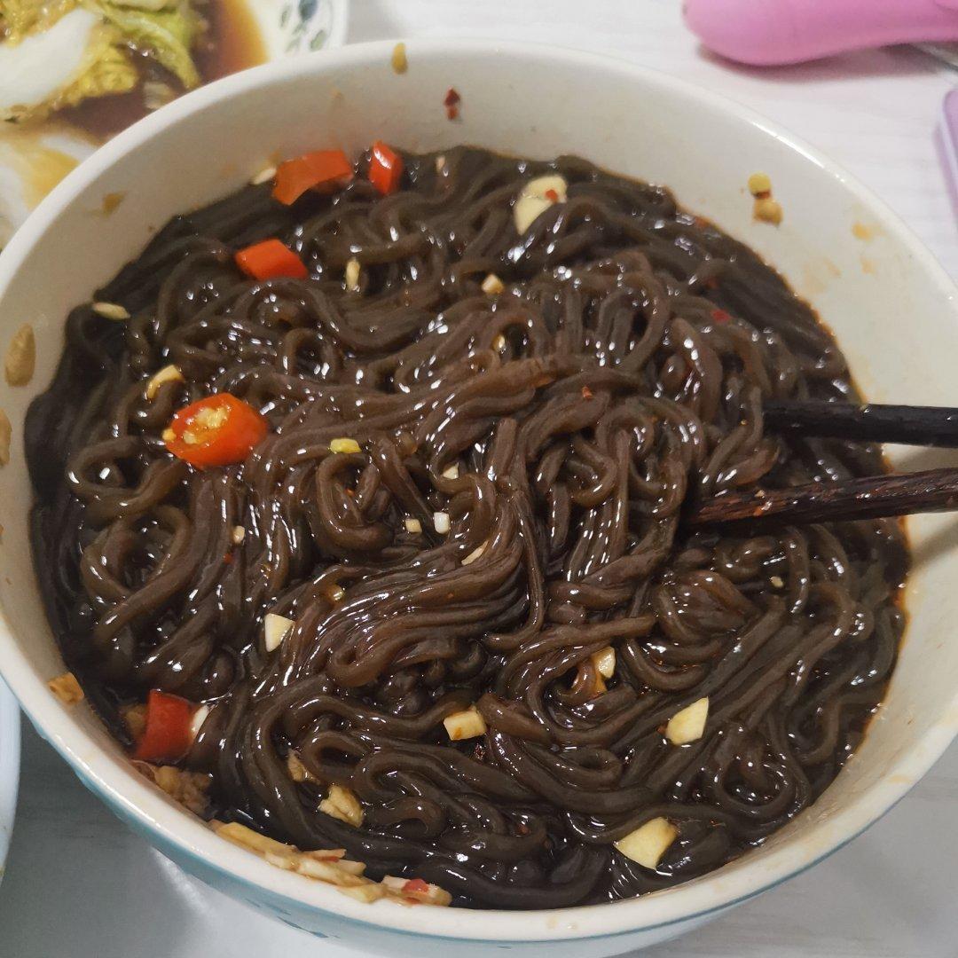 凉拌蕨根粉(少油)