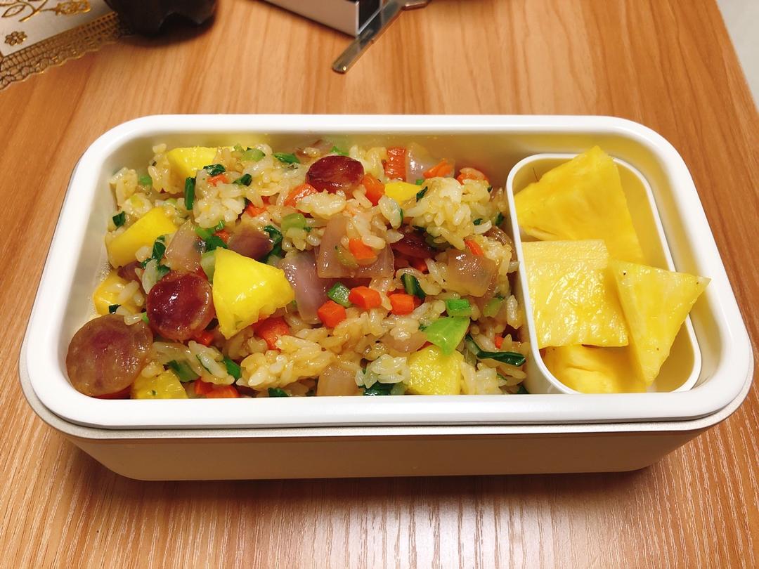 香肠菜苔菠萝炒饭（春天的味道）